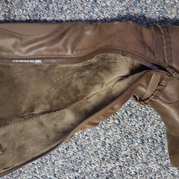 Brown tall boots - Picture 3 of 4